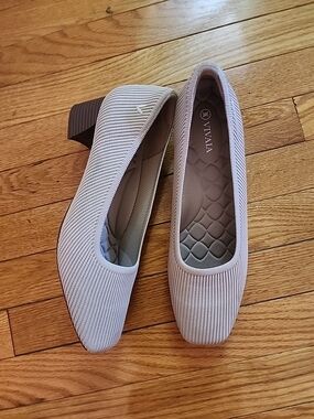 Vivaia Melody Pro Square Toe Tan  Low Block Heel Women's Pump